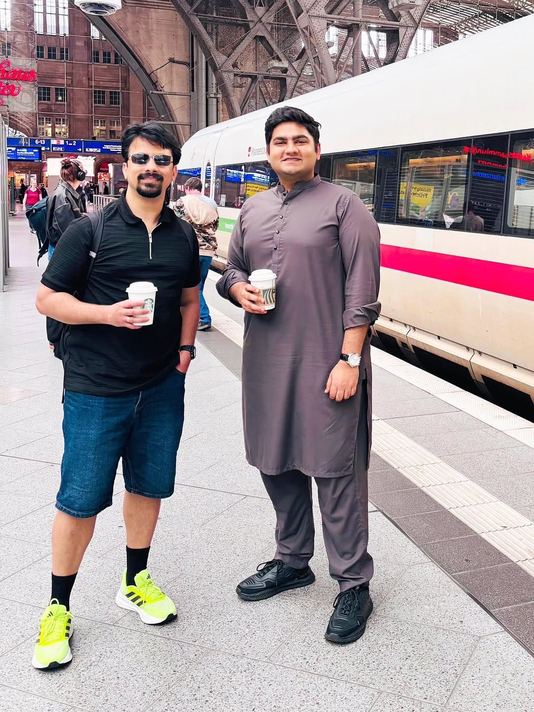 Post 4 by Talha Durrani on Instagram (image)