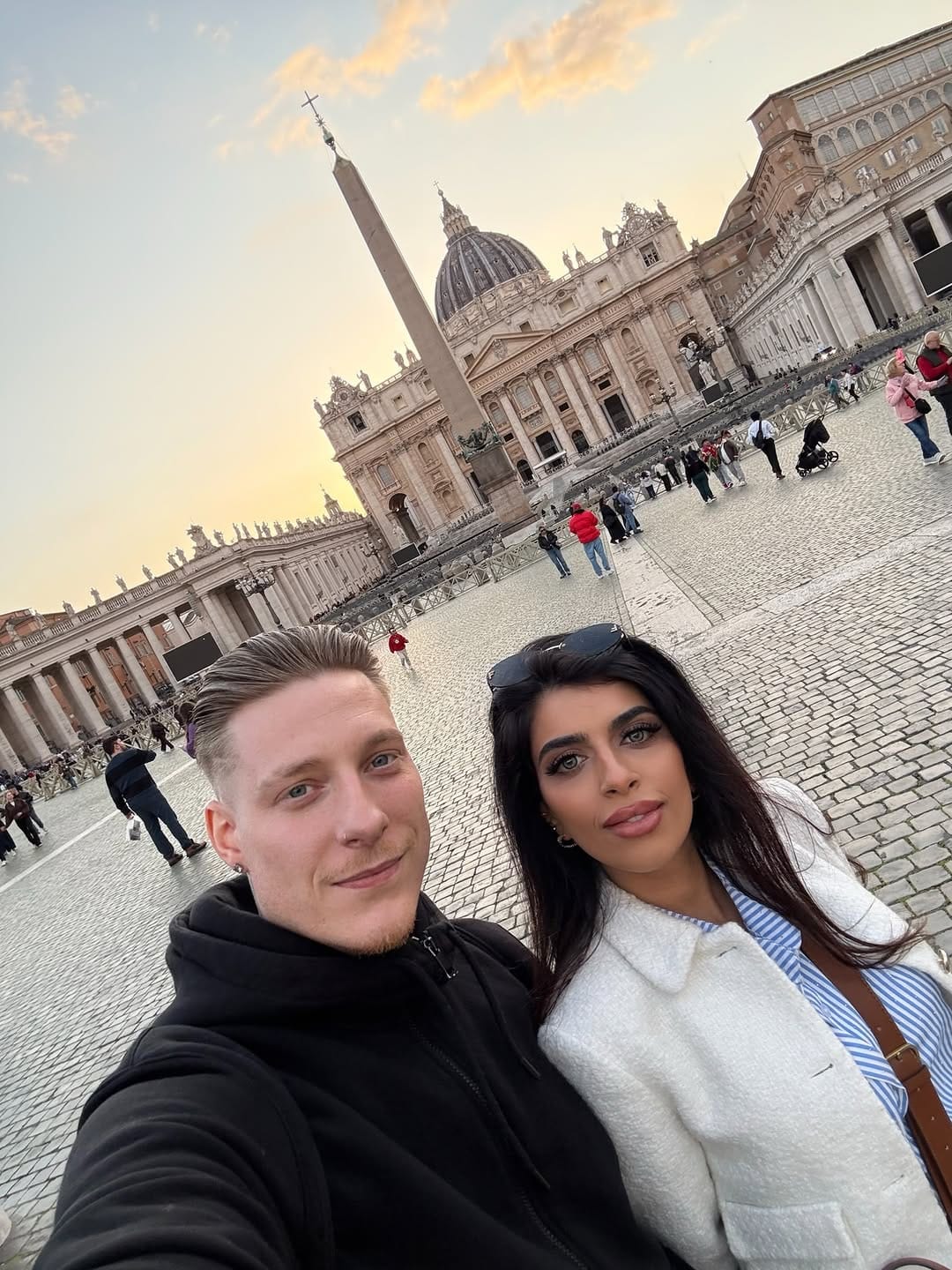 Post 4 by 𝐌𝐢𝐤𝐞 𝐁𝐫𝐨𝐰𝐧 on Instagram (image)