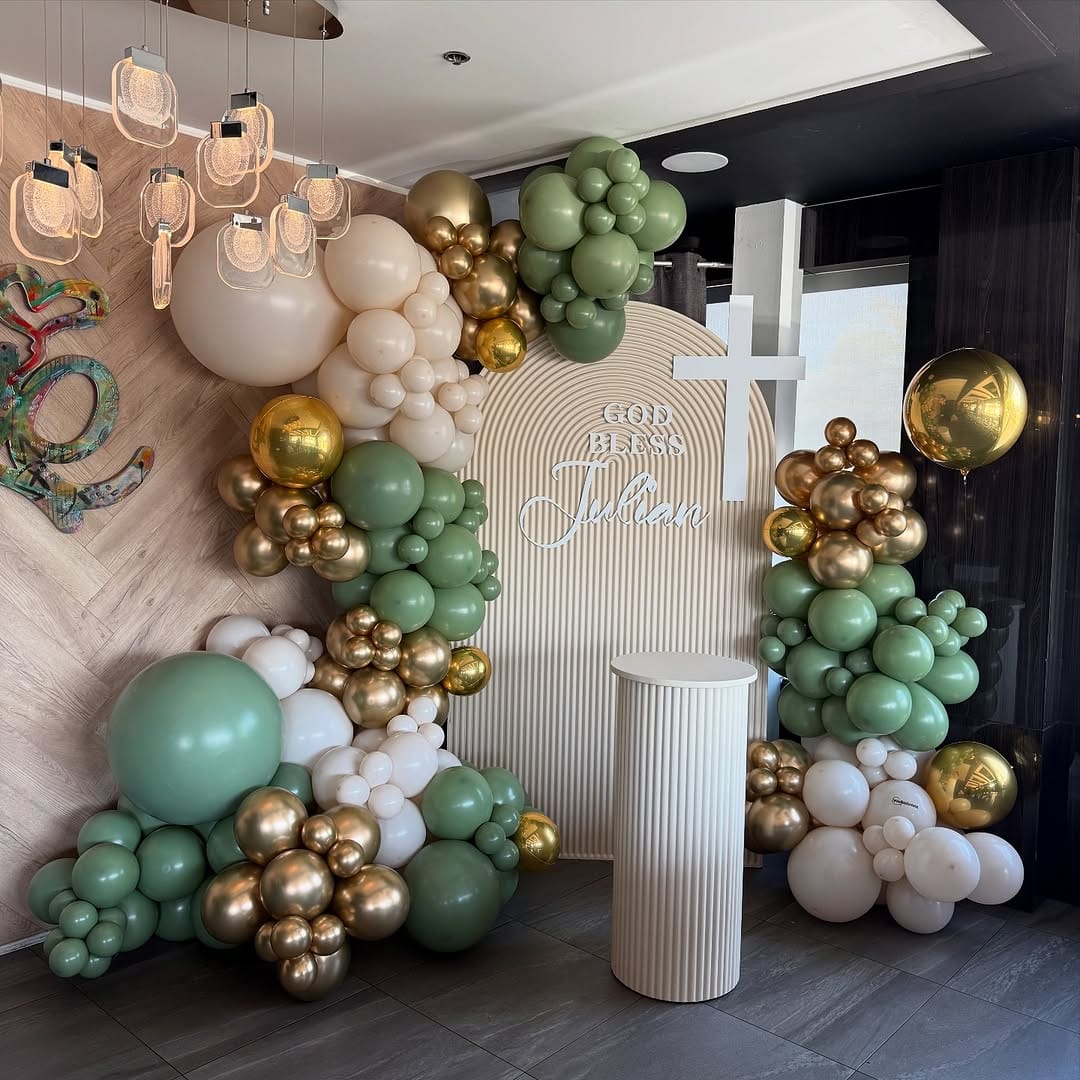 Post 8 by Alex Jiménez | Balloon Artist | GTA on Instagram (carousel)