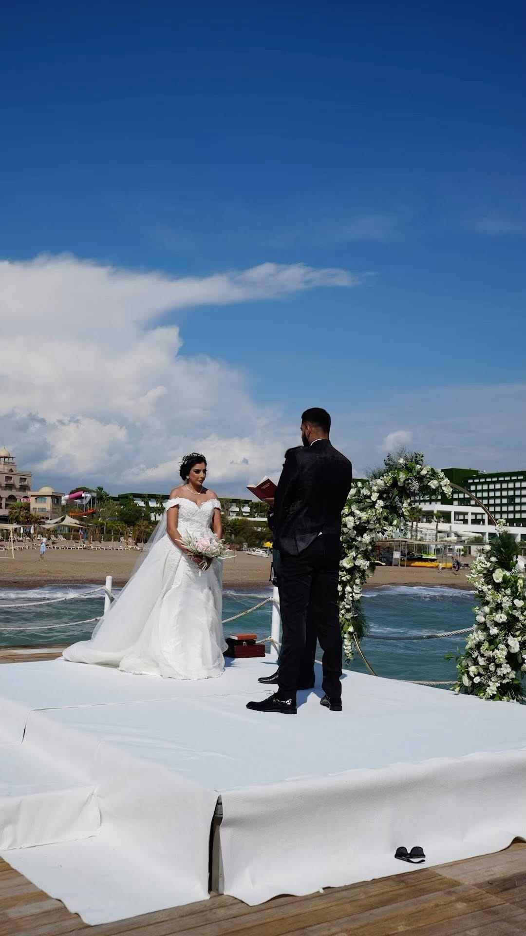 Post 7 by Vahid Afshar on Instagram (video)