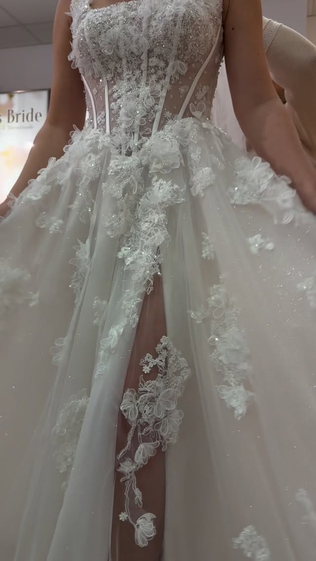 Post 2 by Jils-Bride Neumünster on Instagram (video)