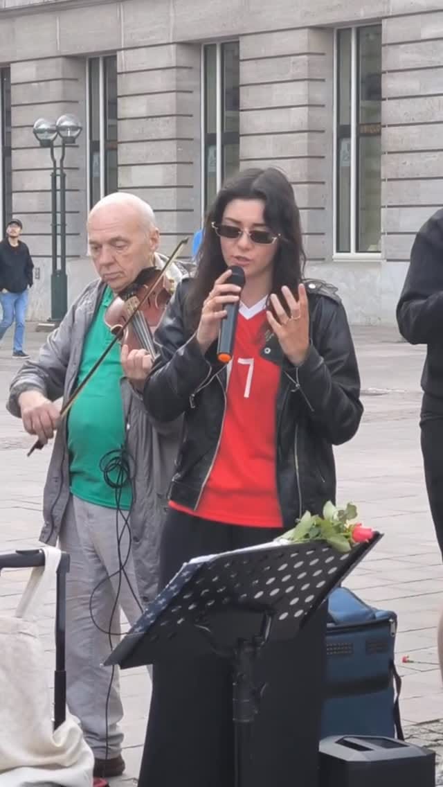 Post 4 by LINDA KRAENKOVA 🕊🫶🏽 on Instagram (video)
