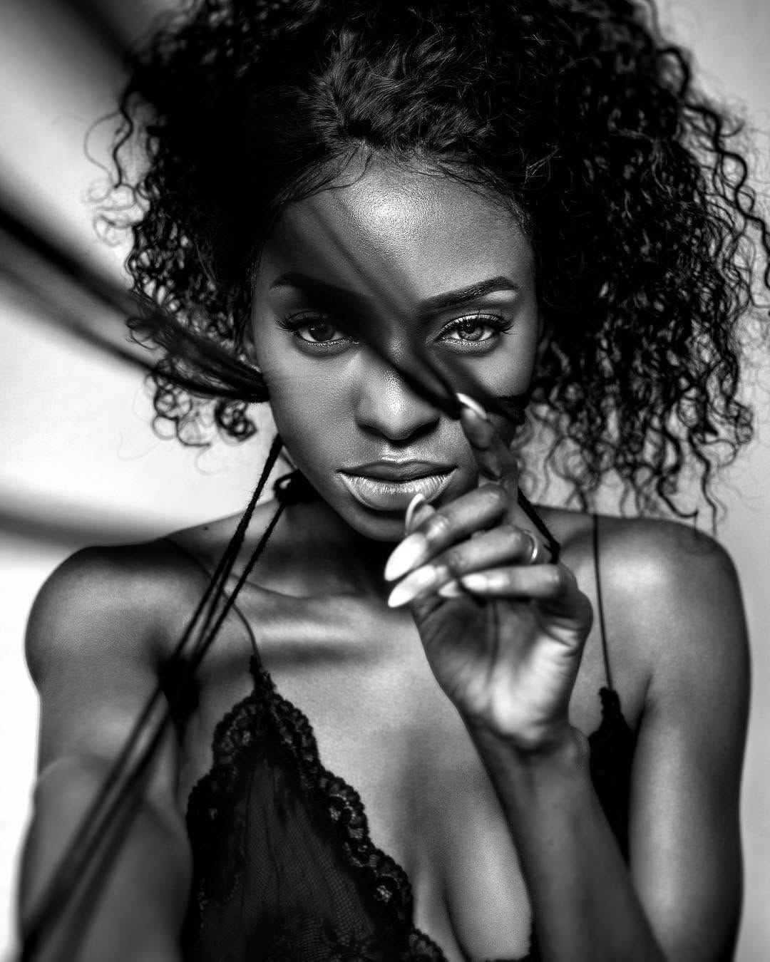 Post 10 by Portrait Fotograf Liborio on Instagram (carousel)