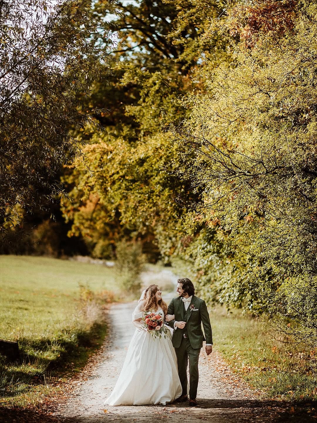 Post 4 by Hochzeitsfotograf Stuttgart on Instagram (carousel)