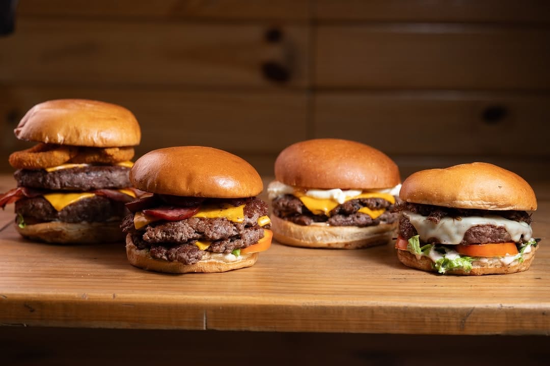 Post 7 by Estilo Burguer on Instagram (image)