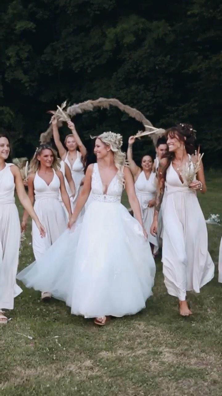 Post 9 by Sinem Taşlı | Wedding Photographer on Instagram (video)