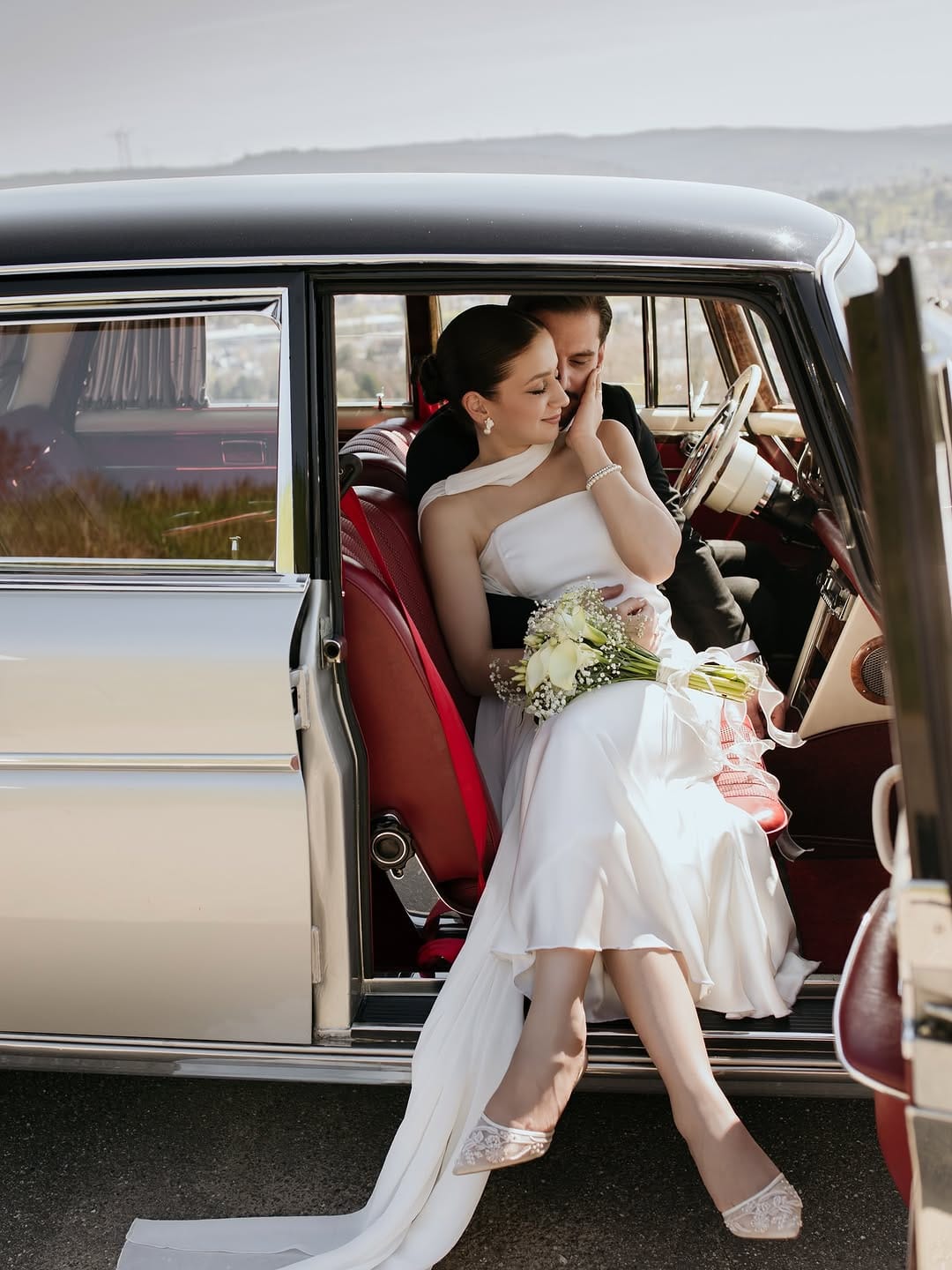Post 3 by Sinem Taşlı | Wedding Photographer on Instagram (carousel)