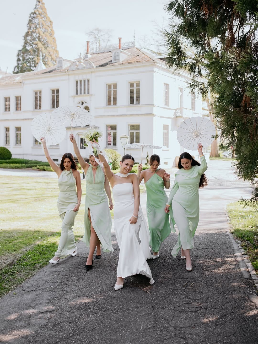 Post 4 by Sinem Taşlı | Wedding Photographer on Instagram (carousel)