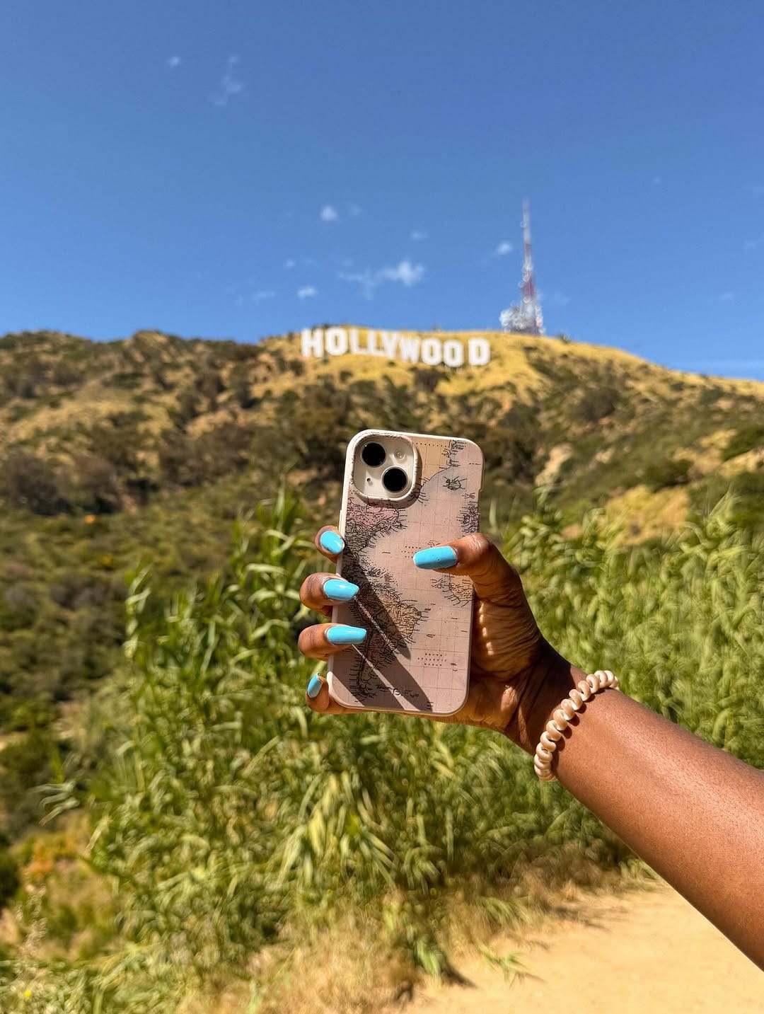 Post 10 by Blaisia 💁🏾‍♀️ on Instagram (carousel)