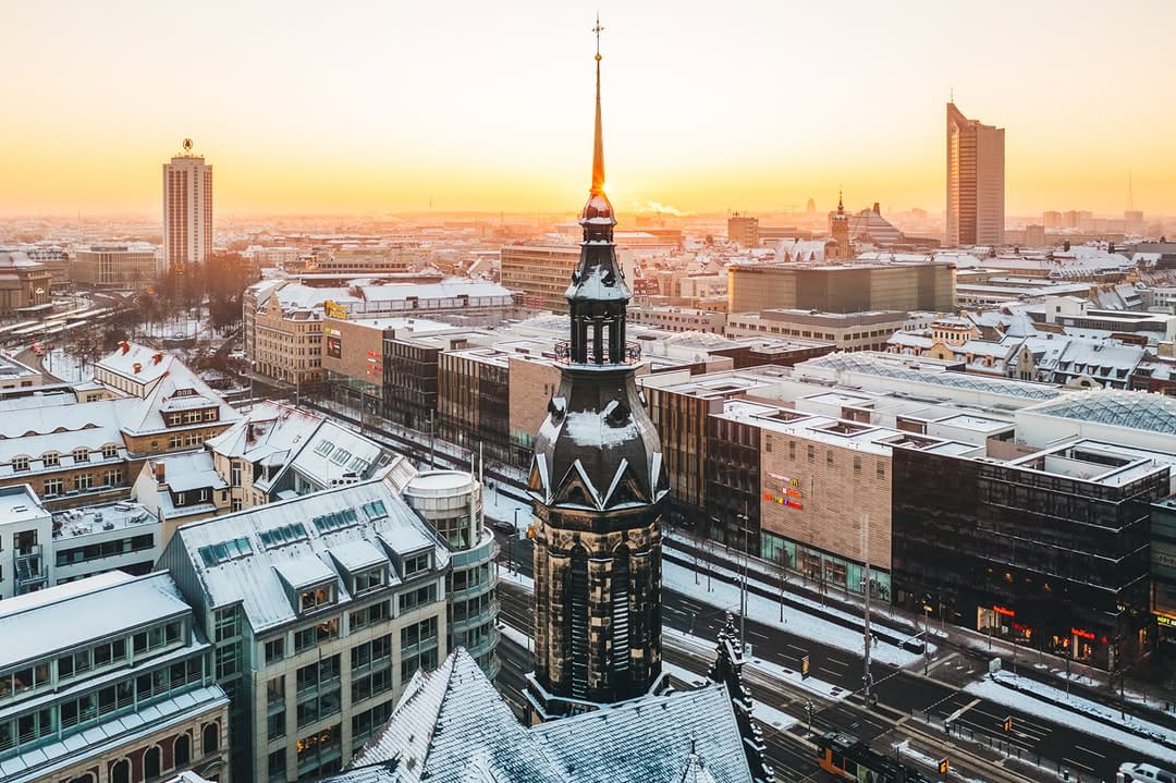 Post 10 by Philipp Kirschner on Instagram (carousel)