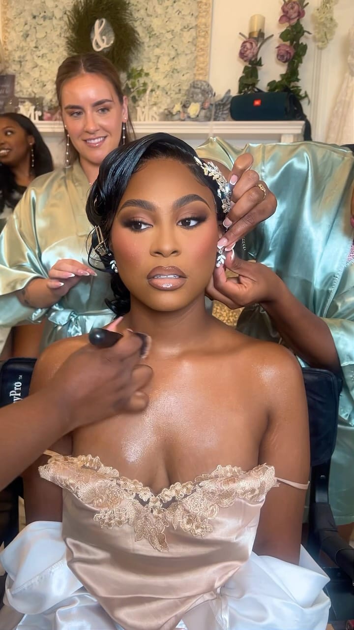 Post 8 by ORLANDO MAKEUP ARTIST on Instagram (video)
