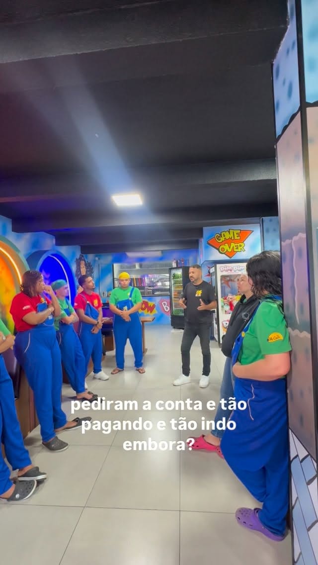 Post 9 by SillGames Cabo Frio | Hamburgueria Temática on Instagram (video)