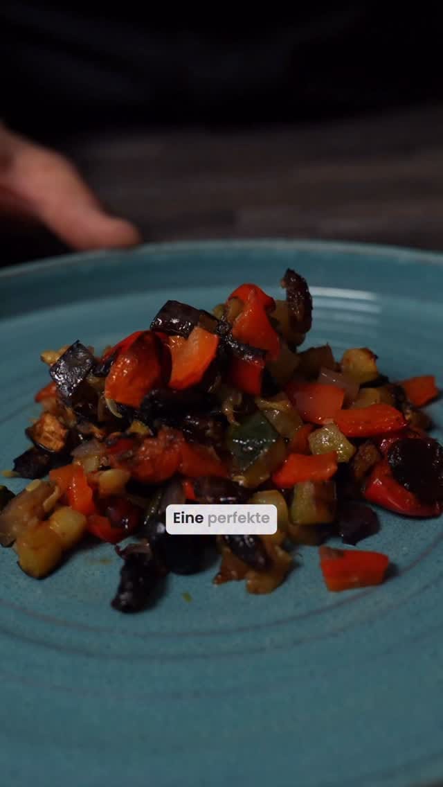 Post 2 by Sven Strenger kocht on Instagram (video)