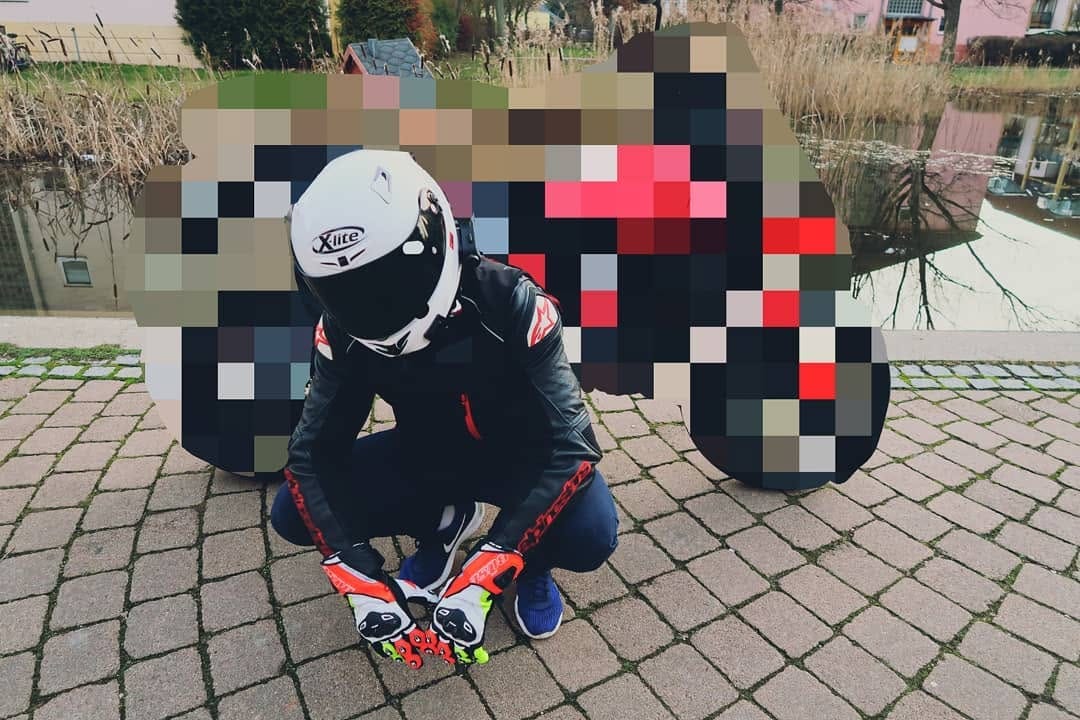 Post 3 by AlphaVlogs on Instagram (image)