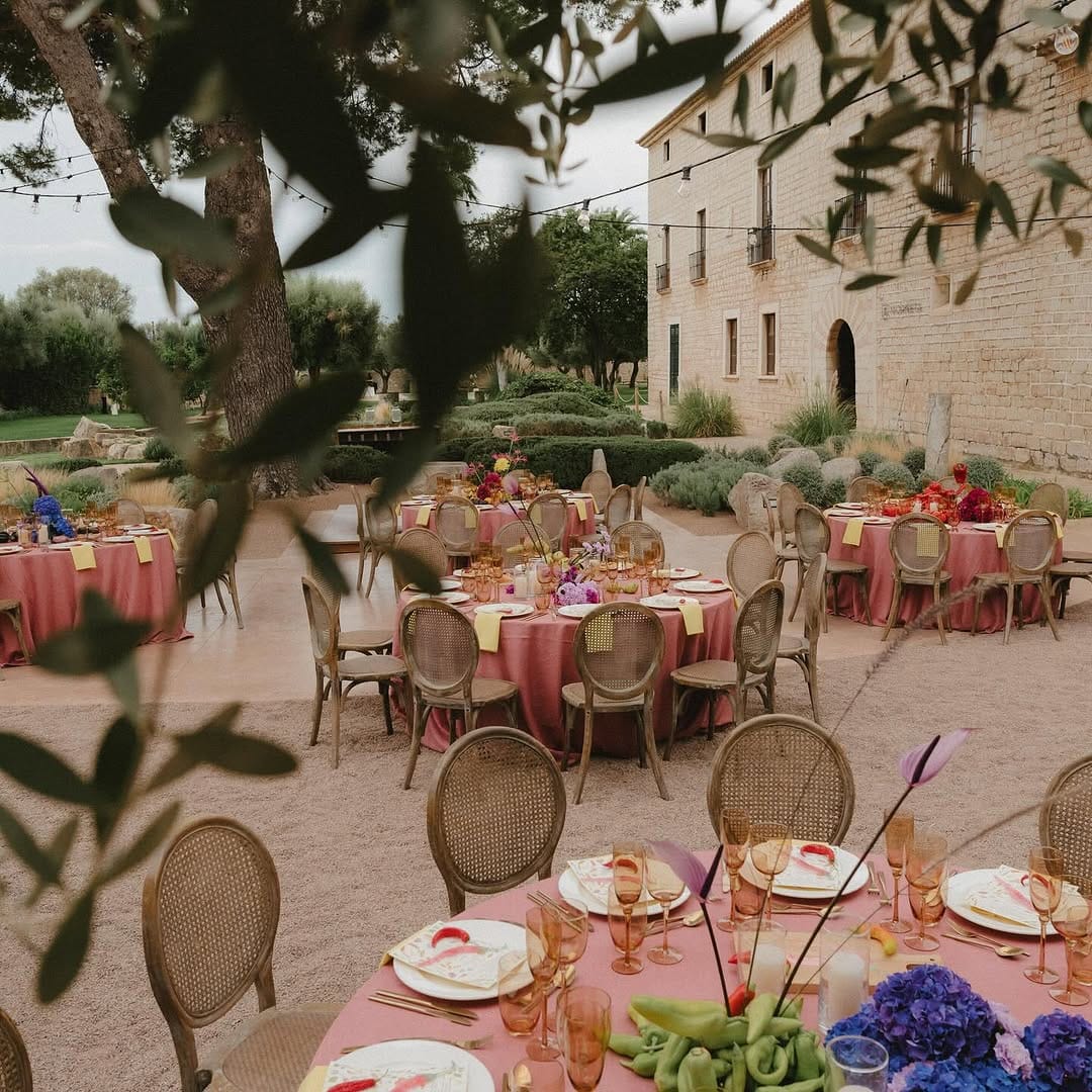 Post 10 by Tatiana de Weber | Weddings & Events on Instagram (carousel)