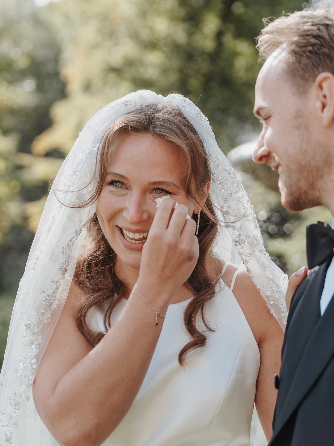 Post 6 by ELENA PETERS wedding photographer düsseldorf mallorca portugal on Instagram (carousel)