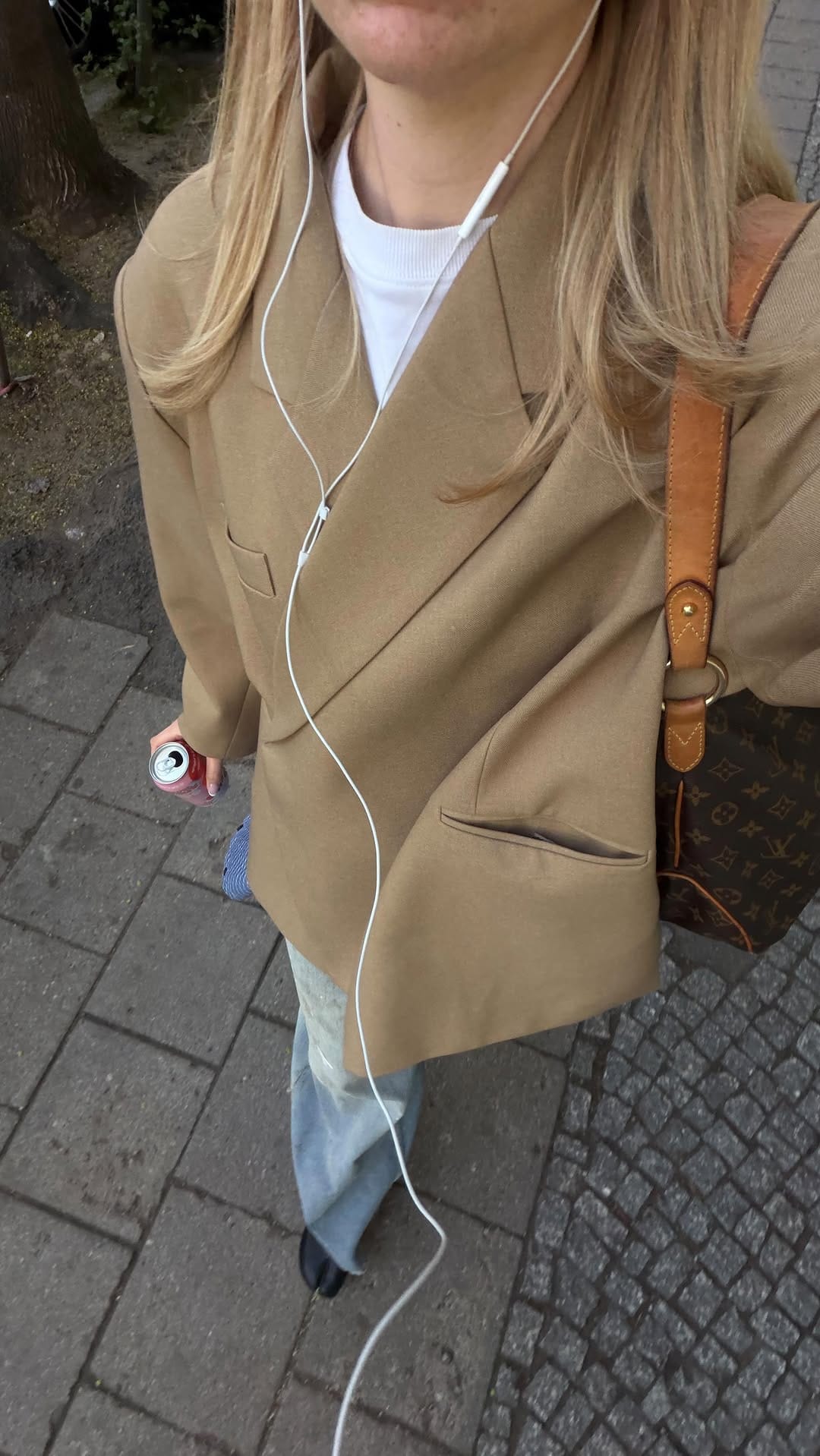 Post 5 by fee tindler on Instagram (video)