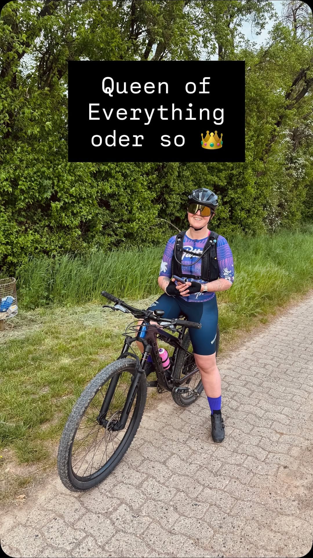 Post 3 by Julia Anna on Instagram (video)