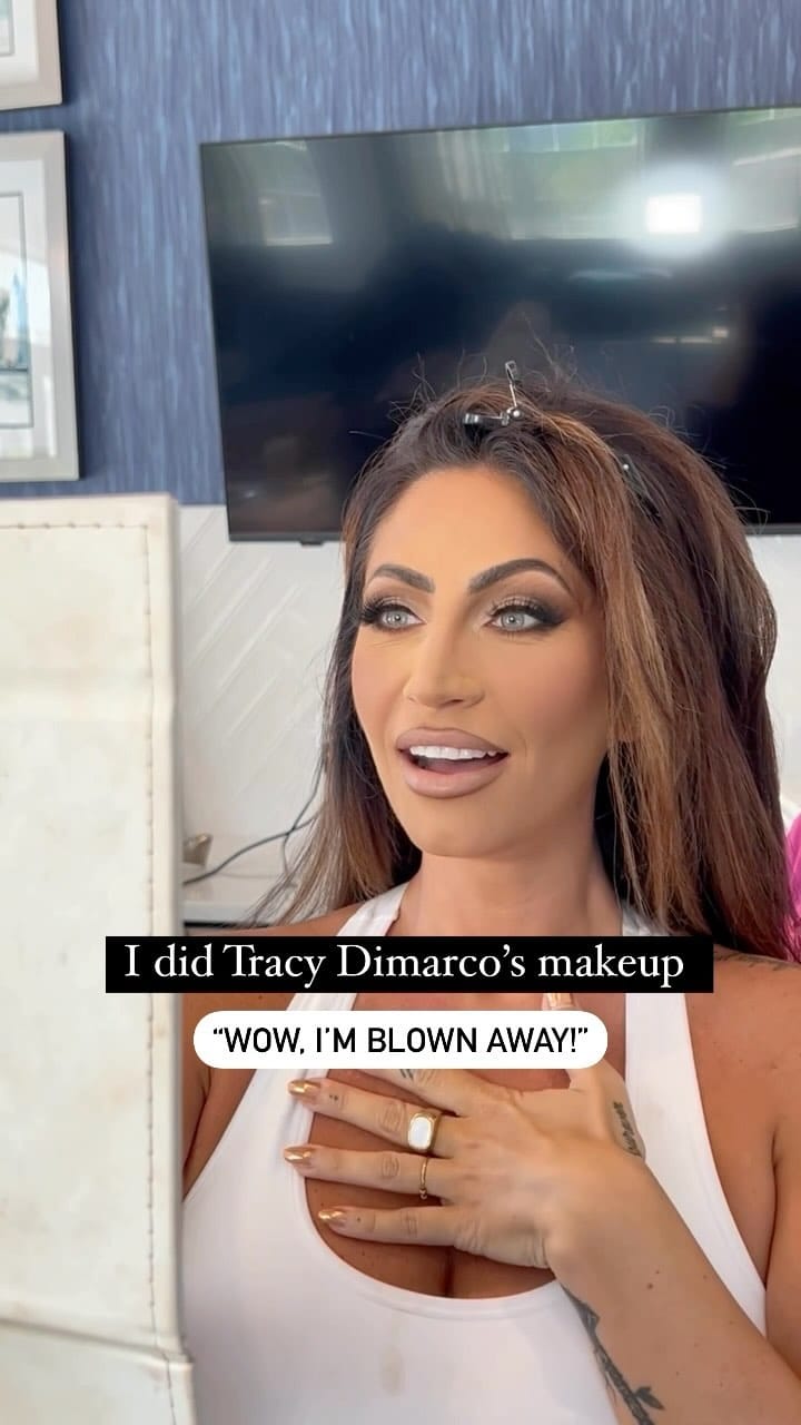 Post 8 by Makeup Artist • Kat • on Instagram (video)