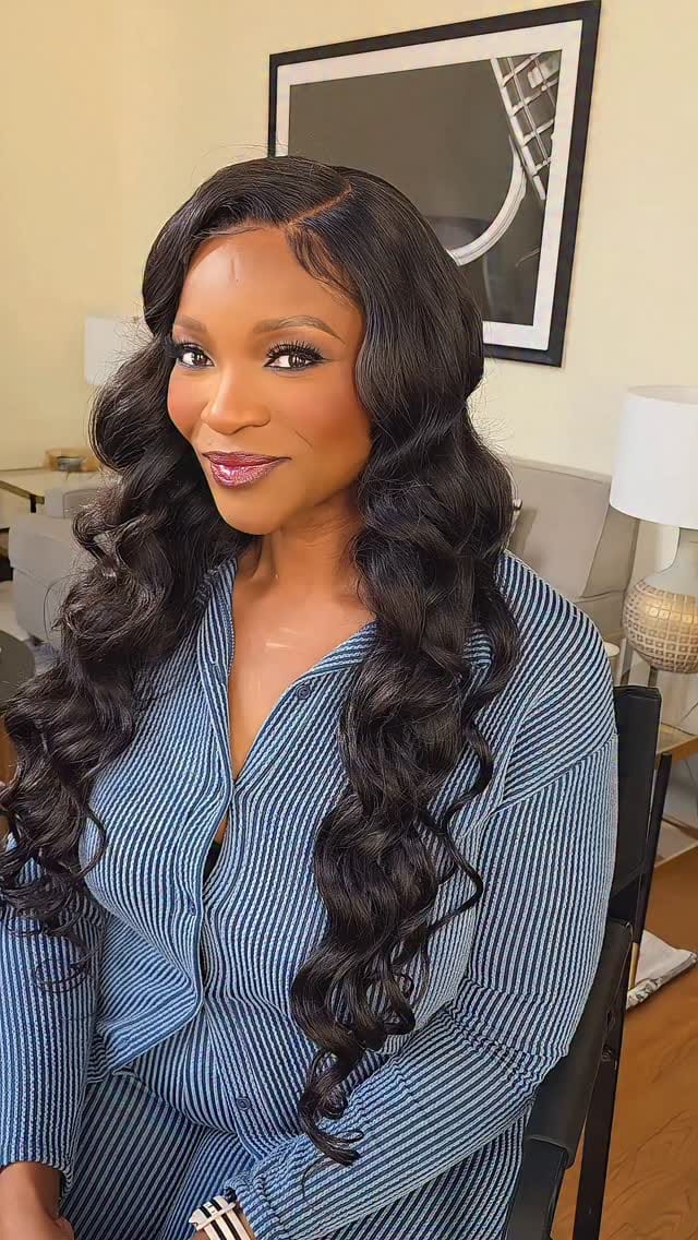 Post 1 by New Orleans Makeup Artist Team | Tracie Turner on Instagram (video)