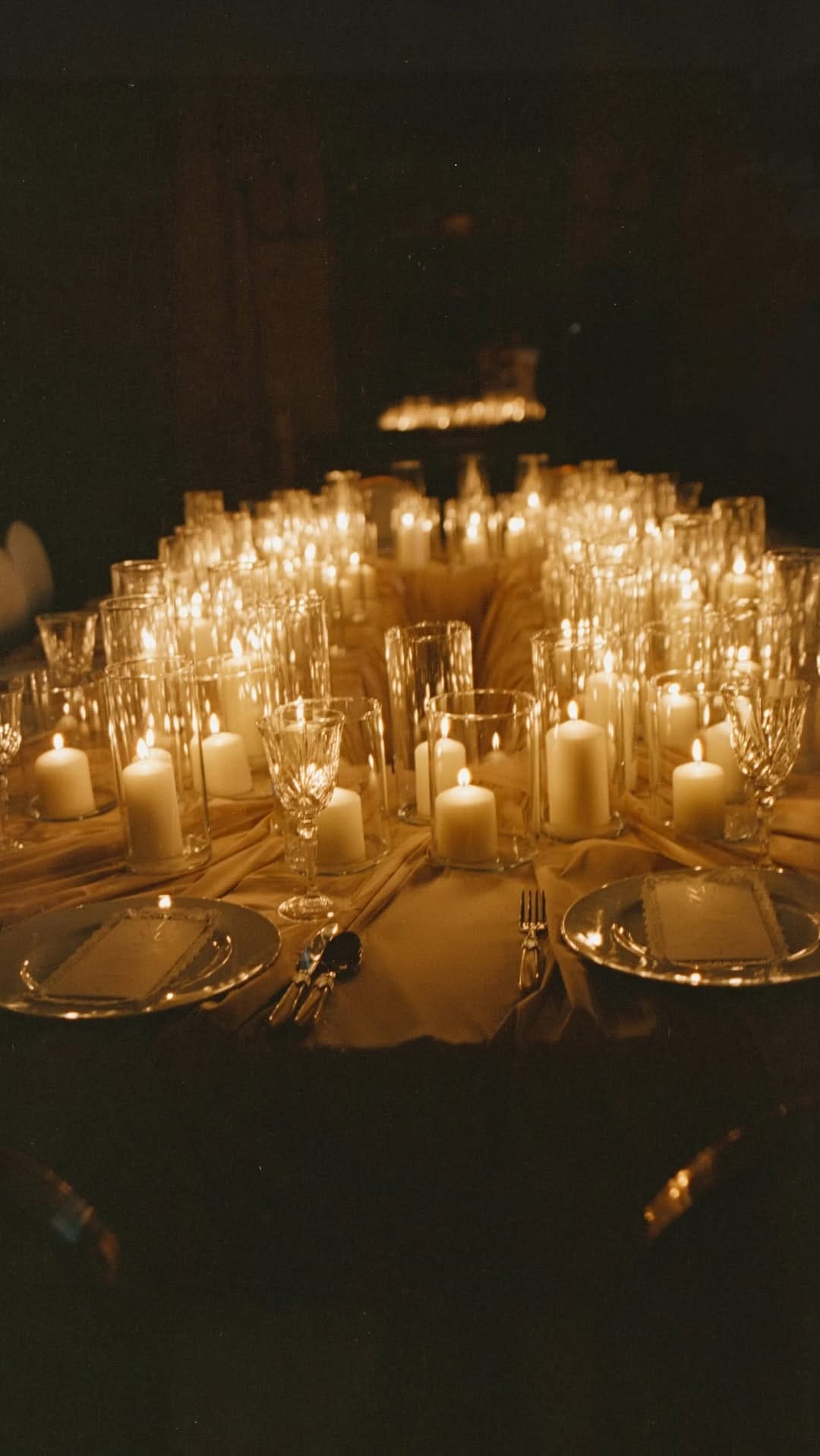 Post 3 by WEDDING PHOTOGRAPHERS Lake Como, Tuscany, Italy, Mallorca on Instagram (video)