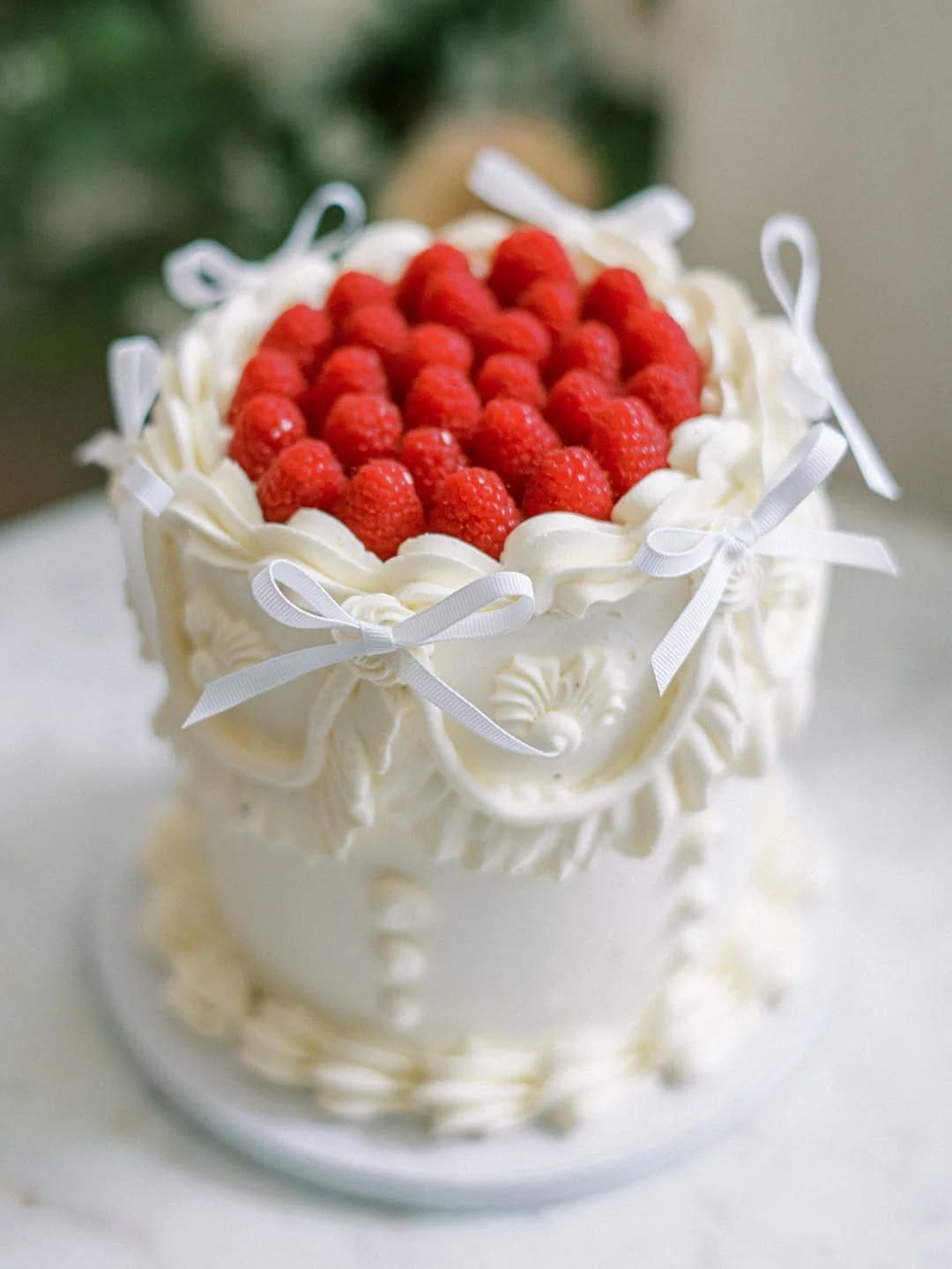 Post 4 by Hochzeitstorten / Sweet Table on Instagram (carousel)