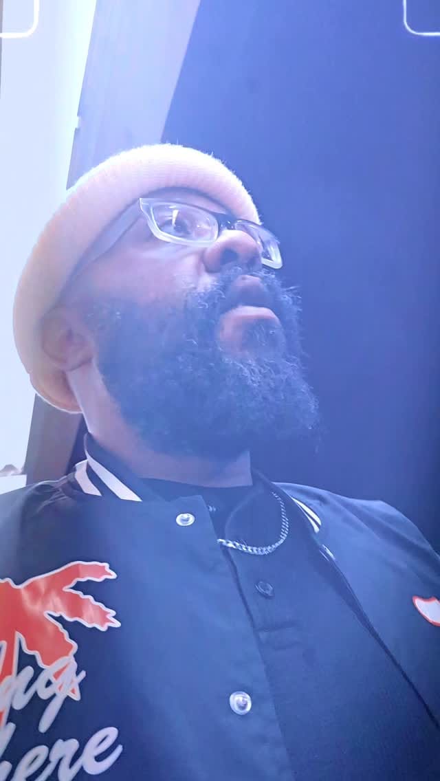 Post 4 by "O" aka THEE OASIS on Instagram (video)