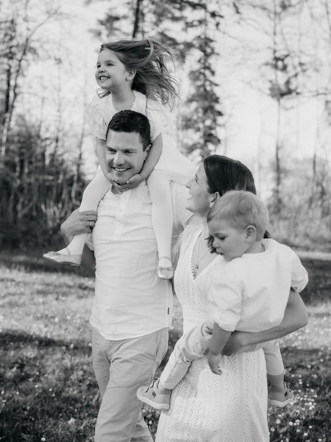 Post 5 by Aga | Family & Maternity Photographer | Alicante Benidorm Calp on Instagram (carousel)