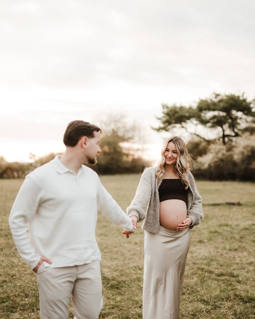 Post 8 by Aga | Family & Maternity Photographer | Alicante Benidorm Calp on Instagram (carousel)