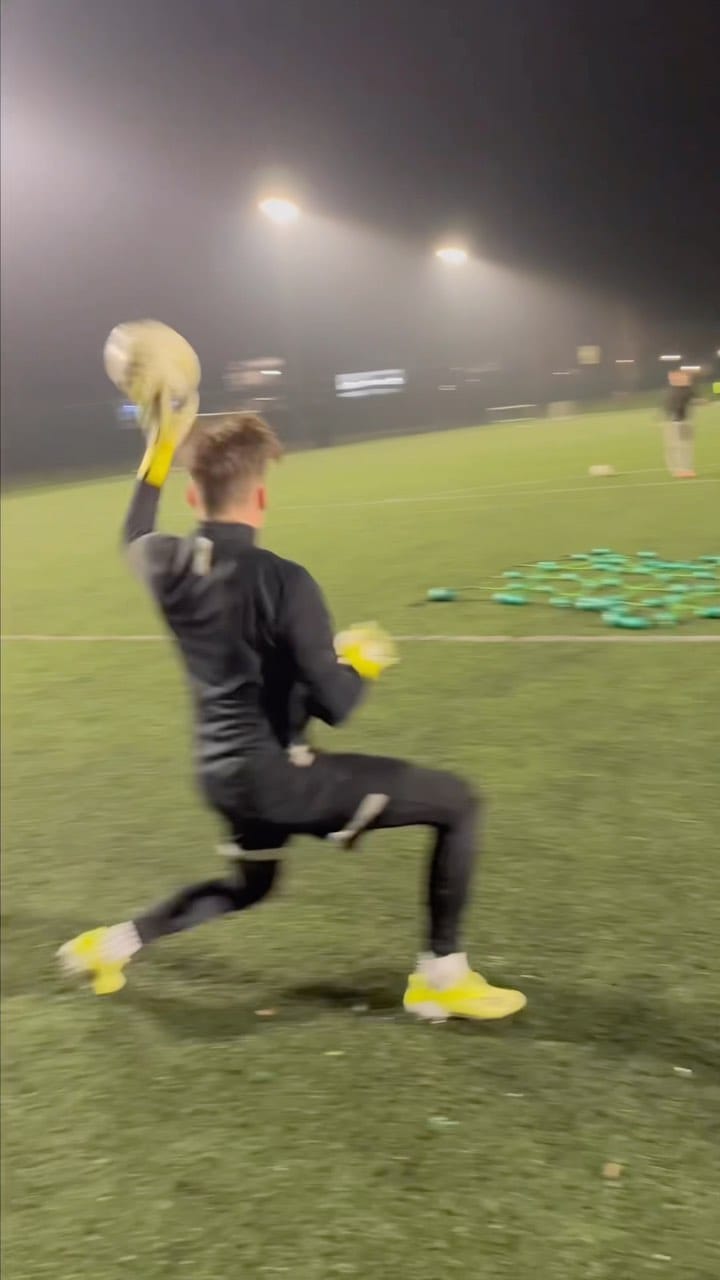 Post 9 by Future Goalkeeping on Instagram (video)
