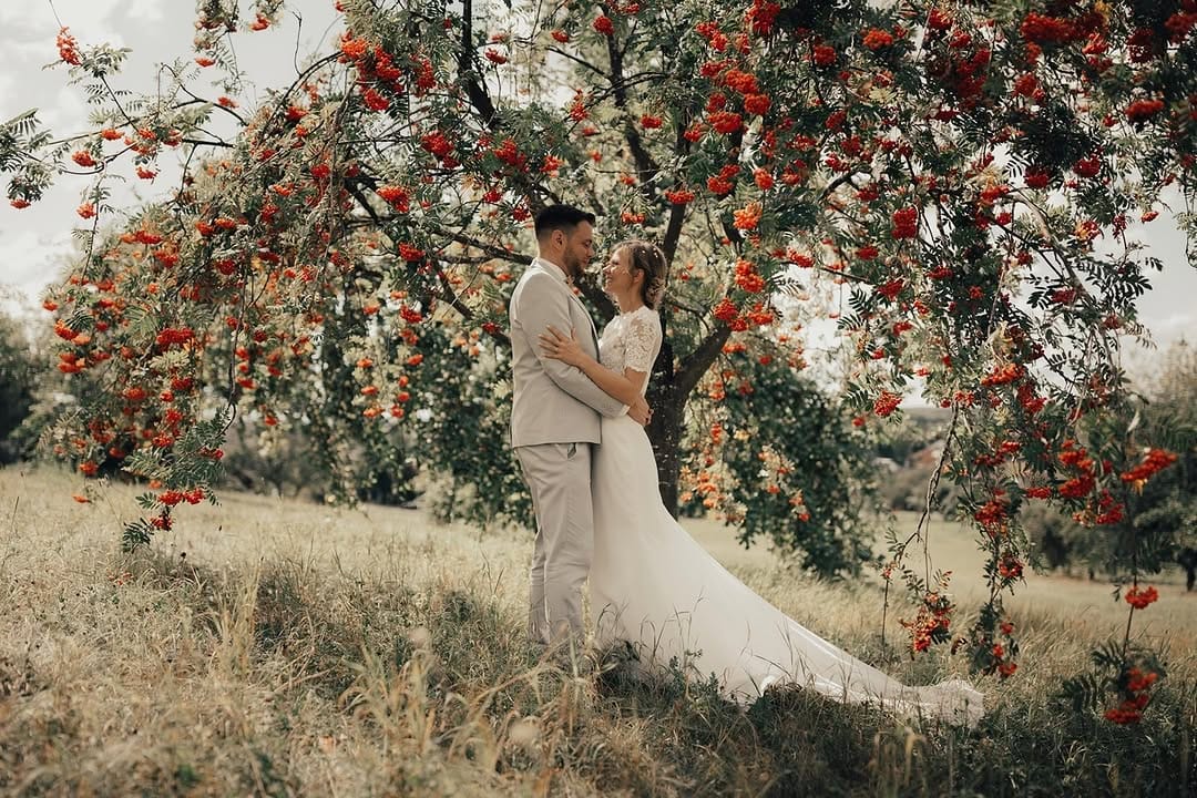 Post 9 by Morgenlicht Wedding on Instagram (image)