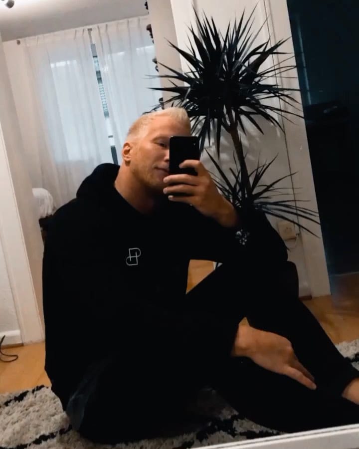 Post 5 by Julian on Instagram (video)