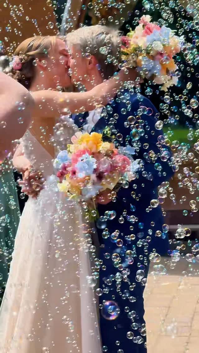 Post 1 by Hochzeitslocation Gauklerhof on Instagram (video)