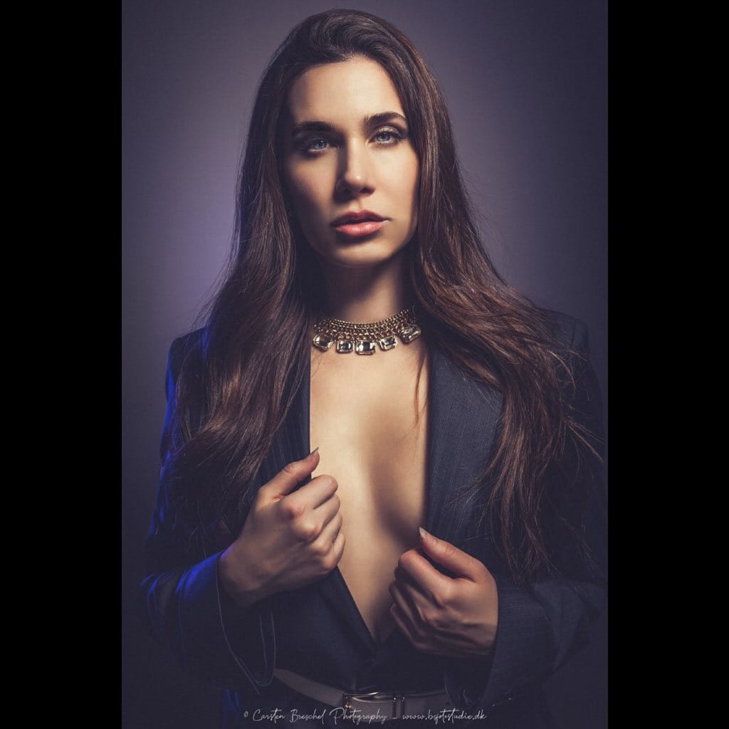 Post 5 by Jessica Gomez | Fashion & Jewelry Model on Instagram (image)