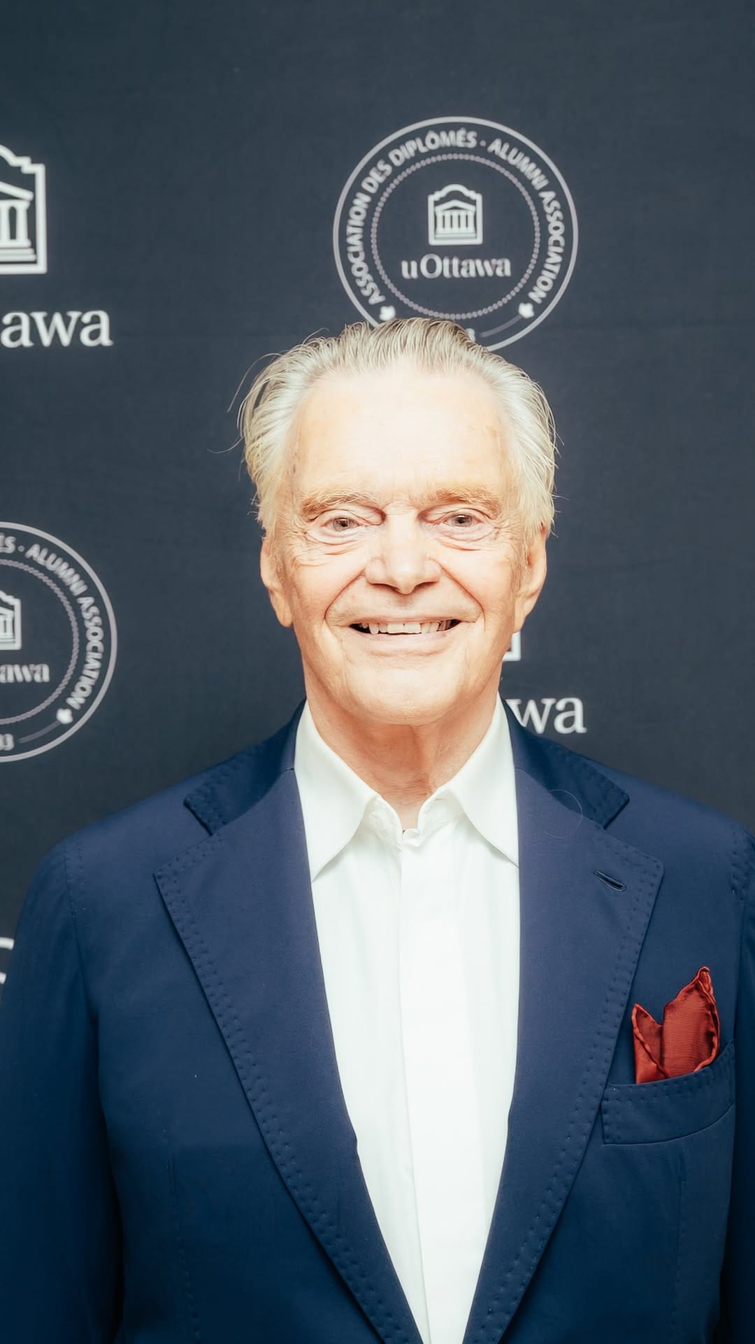 Post 6 by Diplômés uOttawa Alumni on Instagram (video)