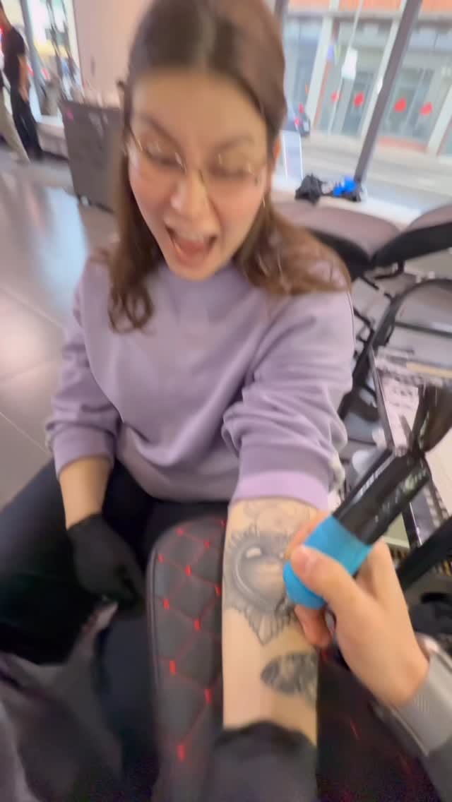 Post 8 by Tattoo Artist in Berlin on Instagram (video)