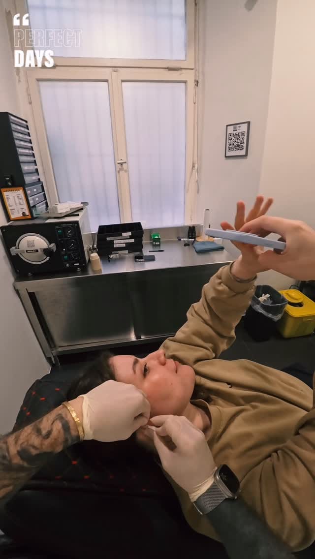 Post 9 by Tattoo Artist in Berlin on Instagram (video)