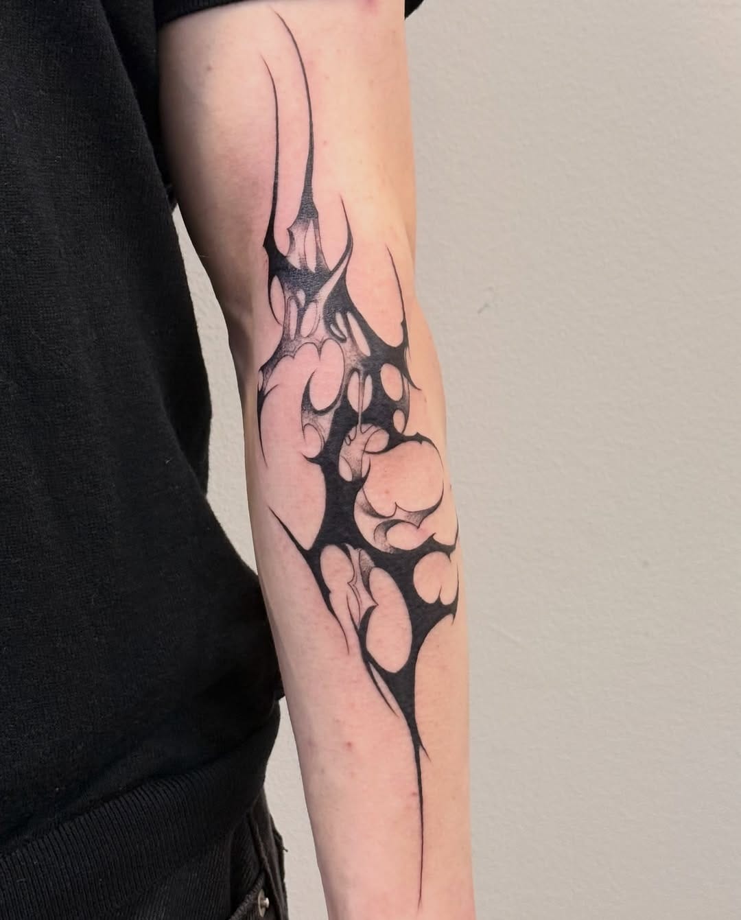 Post 4 by Tattoo Artist in Berlin on Instagram (carousel)