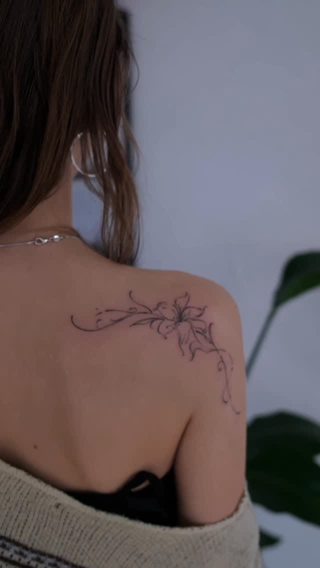 Post 2 by Lera Goji | Tattoo Leipzig on Instagram (video)