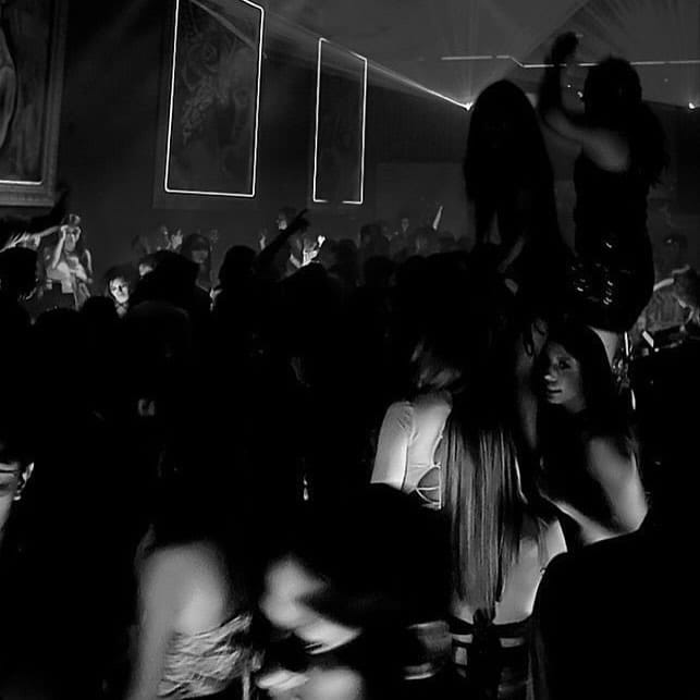 Post 7 by Jean Neves on Instagram (carousel)