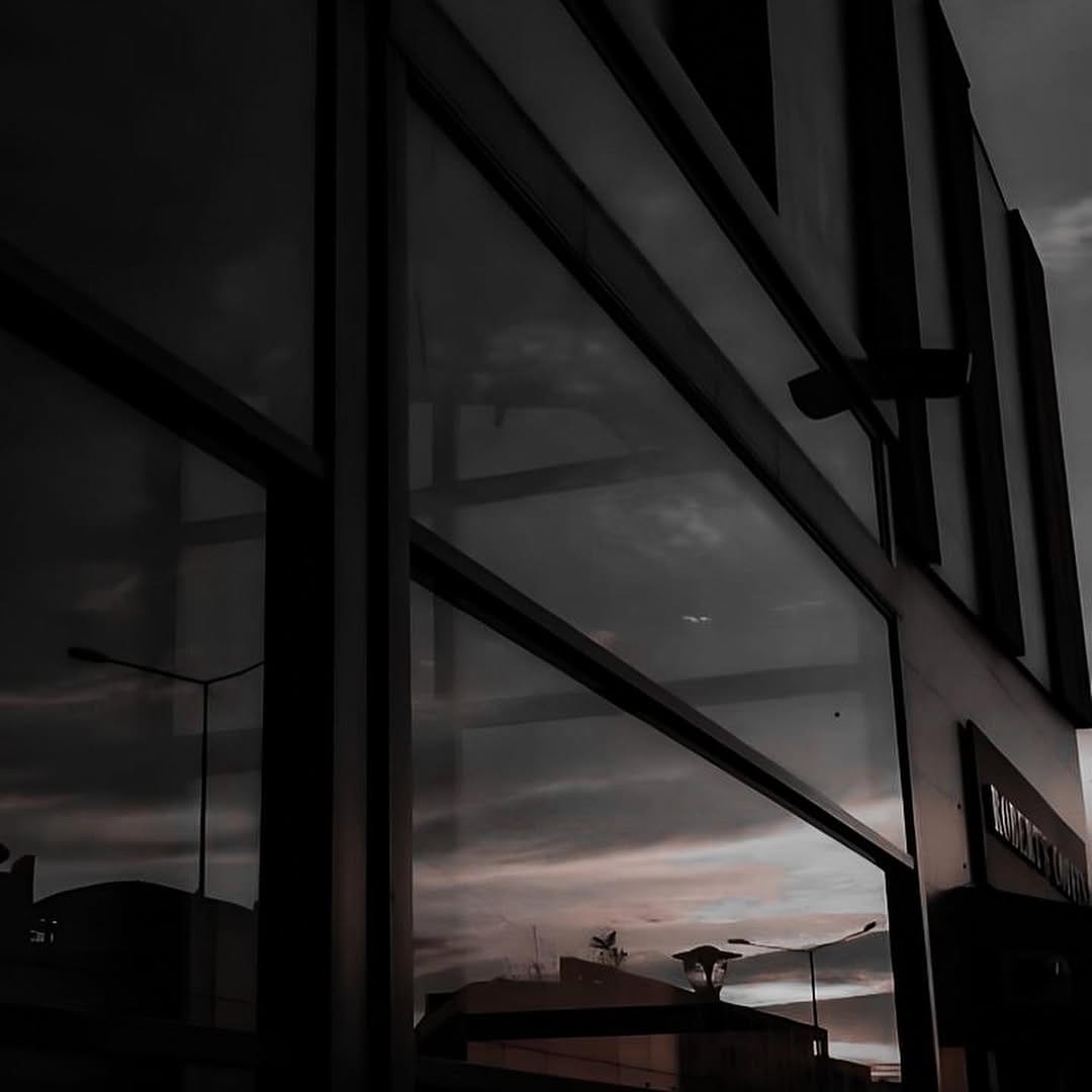 Post 10 by Jean Neves on Instagram (carousel)