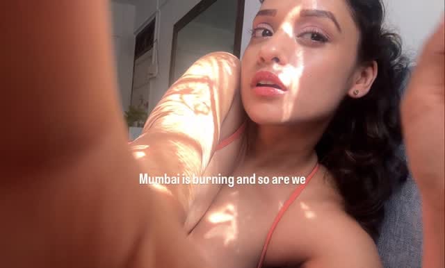 Post 4 by Aartii Gupta on Instagram (video)