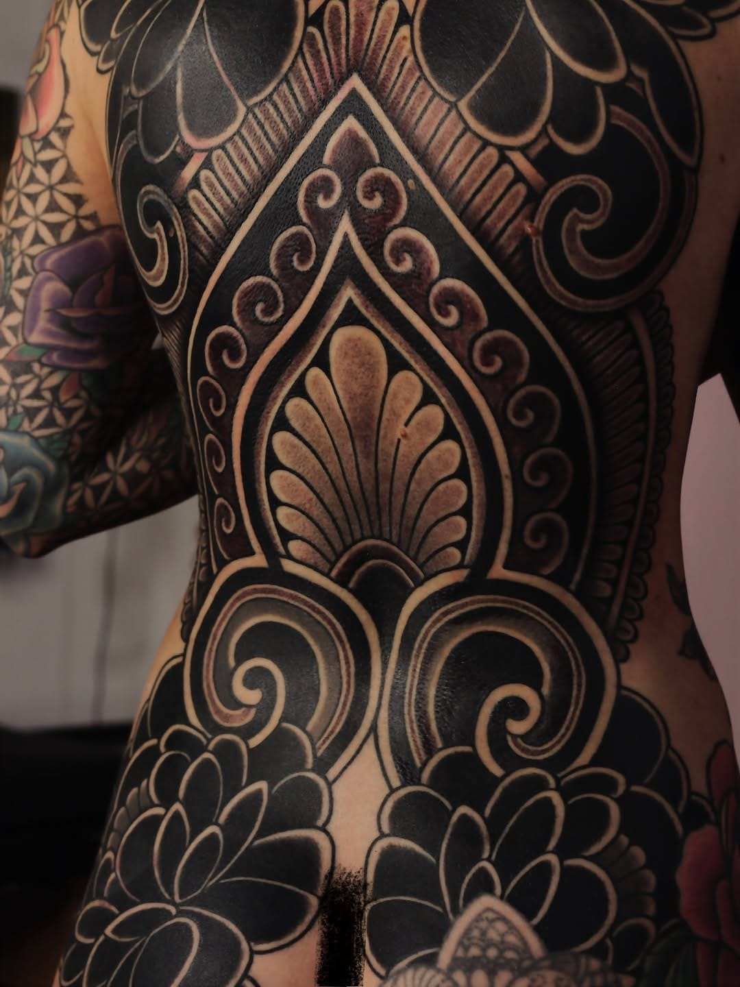 Post 10 by Ornamental Tattoo ༀ รคгкคภเςє on Instagram (carousel)