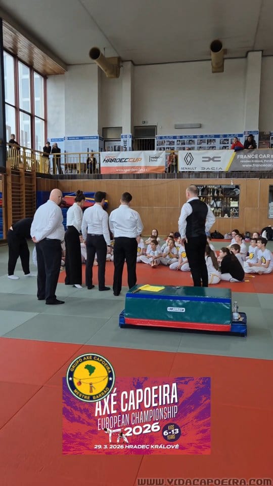 Post 5 by Tartaruga Axe Capoeira on Instagram (video)
