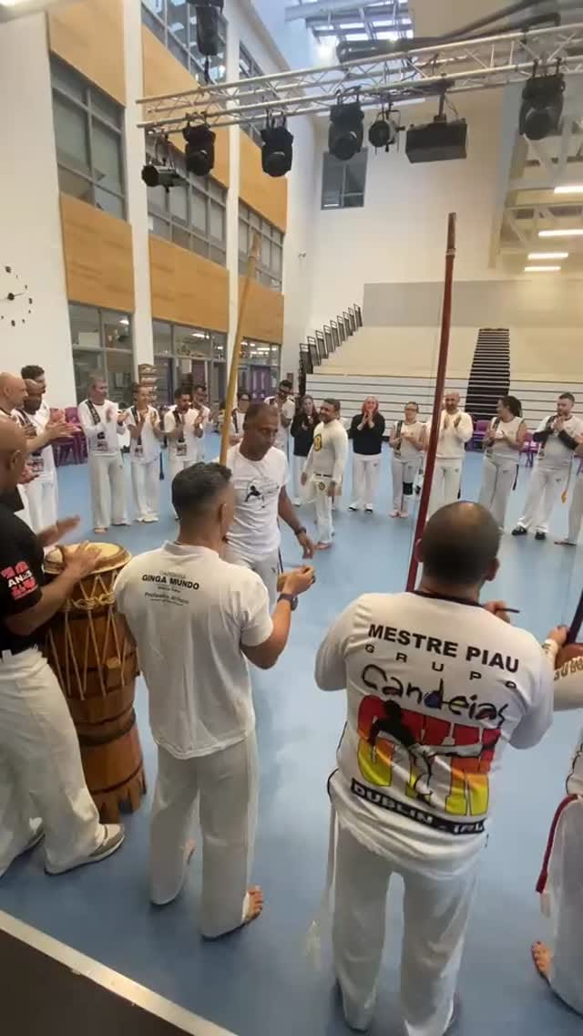 Post 3 by Tartaruga Axe Capoeira on Instagram (video)