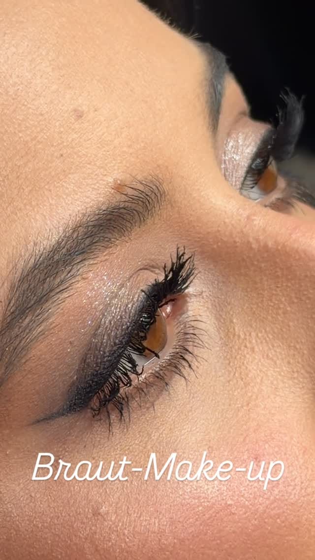 Post 3 by Professionelle Makeup Haarstyling on Instagram (video)