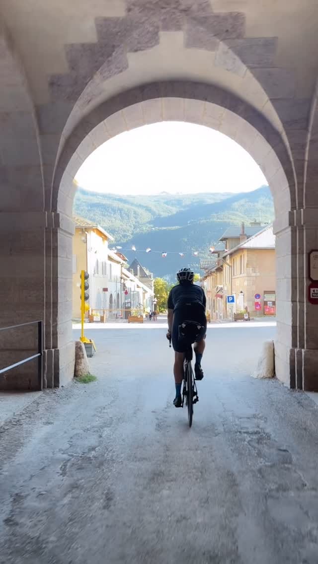 Post 5 by Max on Instagram (video)