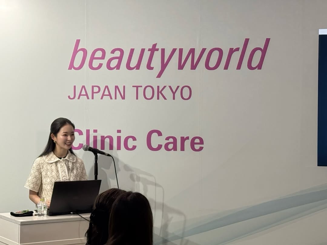 Post 6 by 平岡 美樹子　銀座リシェスクリニック院長 on Instagram (carousel)