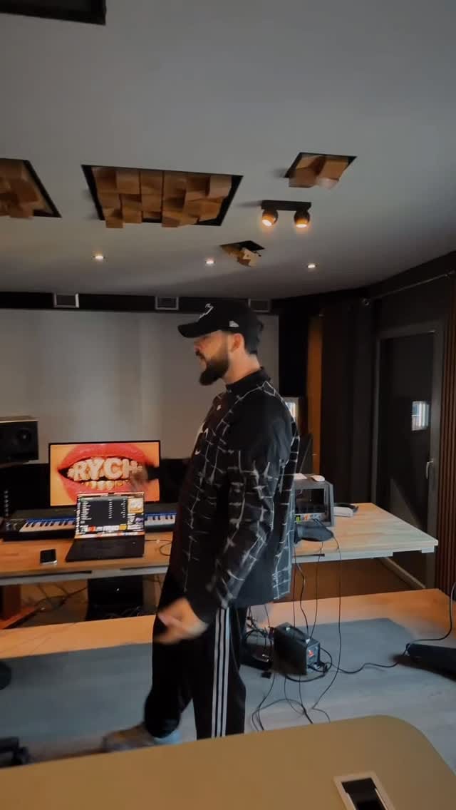 Post 8 by TAKT32 on Instagram (video)