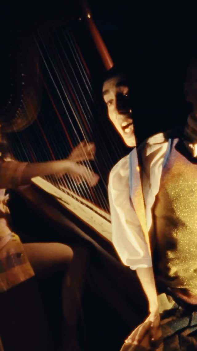 Post 1 by Eve Matin on Instagram (video)